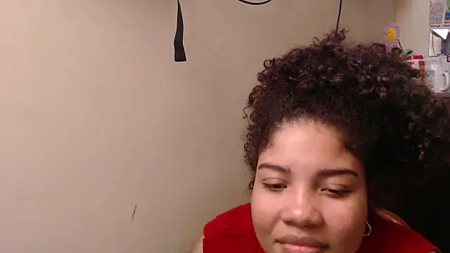 Snapshot of madelene chatting on May 9, 2026, 1:33 am madelene online show from May 9, 2026, 1:33 am