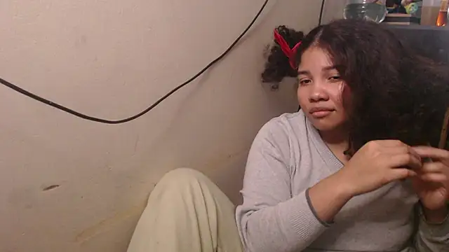 Snapshot of madelene chatting on May 27, 2026, 4:20 am madelene online show from May 27, 2026, 4:20 am