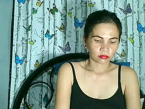 Snapshot of Urwildestangelfire_19 chatting on October 21, 2025, 9:04 pm Urwildestangelfire 19 online show from October 21, 2025, 9:04 pm