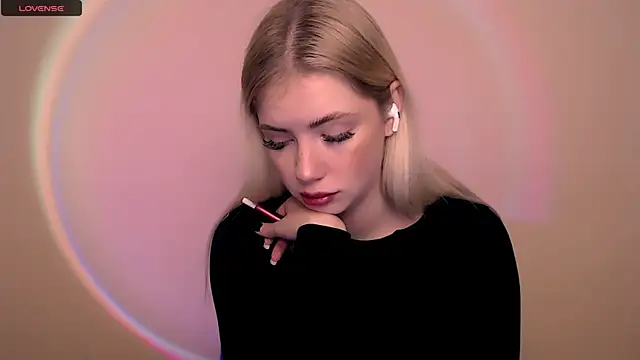 AliceHotty  online show from November 14, 2025, 8:02 am