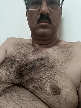 Snapshot of moonflower25 chatting on September 29, 2025, 12:16 am moonflower25 online show from September 29, 2025, 12:16 am