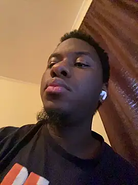 Snapshot of ThickDic28 chatting on May 13, 2026, 11:44 pm ThickDic28 online show from May 13, 2026, 11:44 pm
