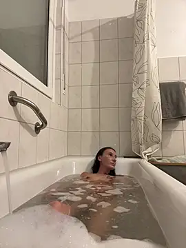 Emilia Mausi online show from March 7, 2026, 6:49 pm