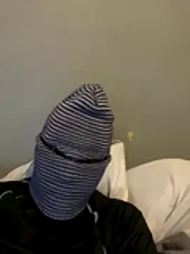 69Dickson online show from November 19, 2025, 3:34 pm