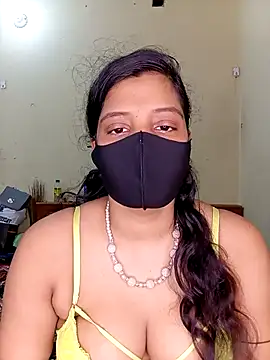 Rose-luckey online show from October 3, 2025, 5:37 am