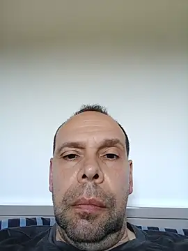 Snapshot of calofarru chatting on May 22, 2026, 2:01 pm calofarru online show from May 22, 2026, 2:01 pm