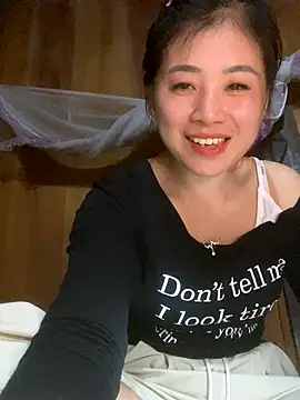 One-nice online show from November 3, 2025, 1:12 pm