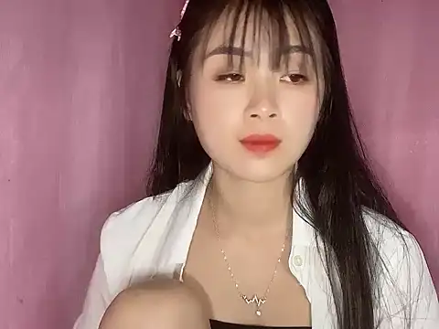 One-nice online show from November 17, 2025, 1:11 am