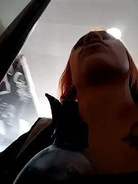 Snapshot of Zoe73_ chatting on October 21, 2025, 3:35 pm Zoe73 online show from October 21, 2025, 3:35 pm