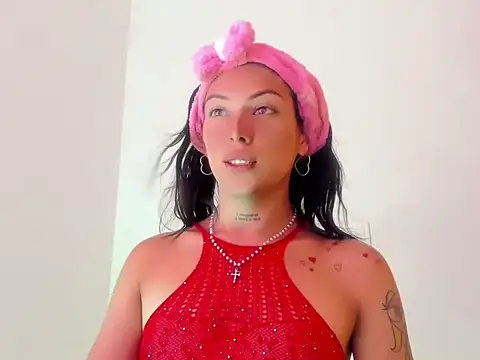 Snapshot of Megan_Gil_ chatting on September 8, 2025, 9:25 pm Megan Gil online show from September 8, 2025, 9:25 pm