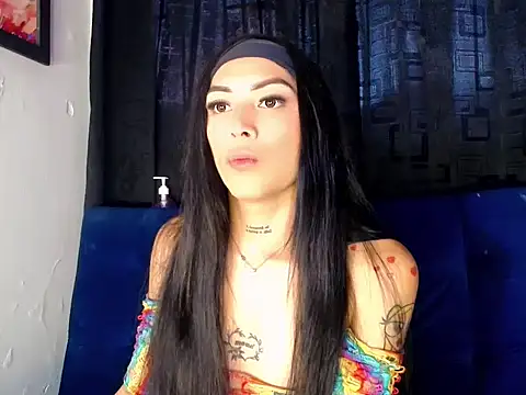 Snapshot of Megan_Gil_ chatting on December 16, 2025, 10:37 pm Megan Gil online show from December 16, 2025, 10:37 pm