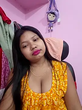 Snapshot of Redchery chatting on May 18, 2026, 5:52 pm Redchery online show from May 18, 2026, 5:52 pm