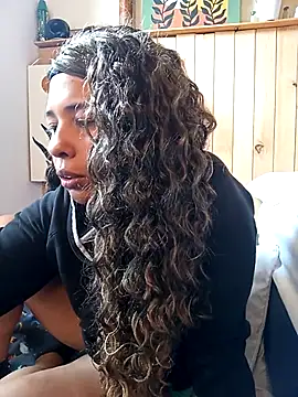 Snapshot of IVONNE_COLLINS33 chatting on October 29, 2025, 3:14 pm IVONNE COLLINS33 online show from October 29, 2025, 3:14 pm