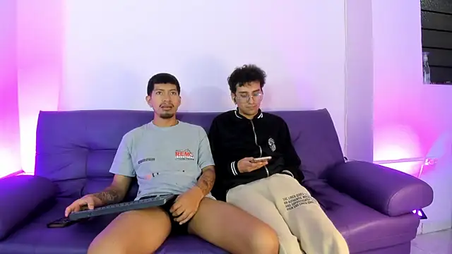 AxelAndJeremy online show from September 18, 2025, 2:57 am