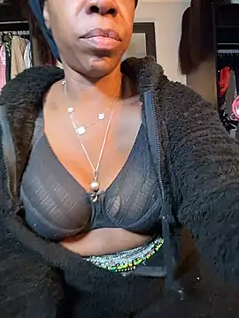 Snapshot of Kennady_Buxum_Goddess chatting on October 28, 2025, 5:15 pm Kennady Buxum Goddess online show from October 28, 2025, 5:15 pm