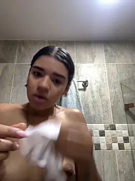 Snapshot of Miagomezx chatting on February 7, 2026, 1:59 pm Miagomezx online show from February 7, 2026, 1:59 pm