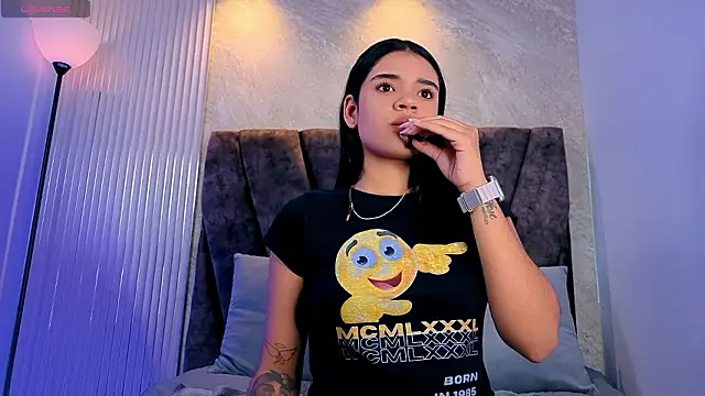 Snapshot of Miagomezx chatting on February 10, 2026, 7:51 pm Miagomezx online show from February 10, 2026, 7:51 pm