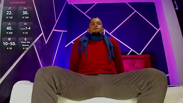 Massimo Cruz online show from November 25, 2025, 8:31 pm