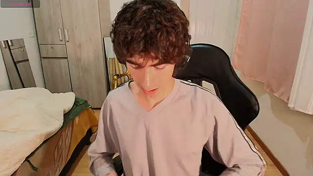 Nude Boy18 online show from September 13, 2025, 4:23 am