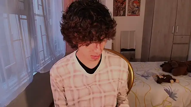 Nude Boy18 online show from November 7, 2025, 10:10 pm