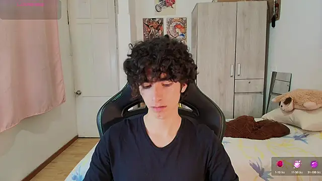 Nude Boy18 online show from April 16, 2026, 12:44 am