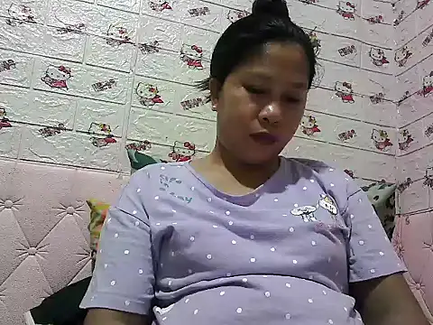 Snapshot of Pilipinalyn23 chatting on May 22, 2026, 1:17 pm Pilipinalyn23 online show from May 22, 2026, 1:17 pm