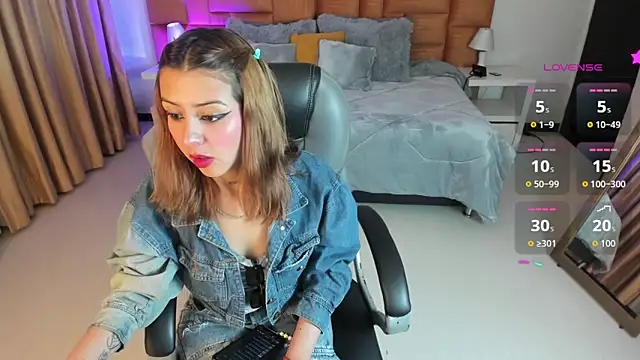 Catti Brie online show from September 12, 2025, 11:32 am