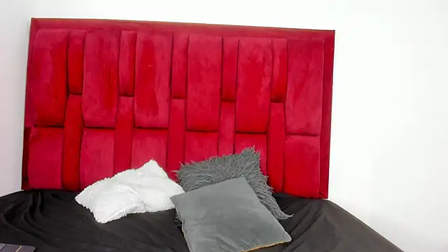 Snapshot of LilithVibe_ chatting on October 24, 2025, 3:03 am LilithVibe online show from October 24, 2025, 3:03 am