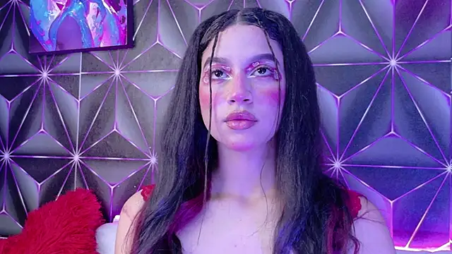 Megan Luxe online show from October 4, 2025, 4:43 am