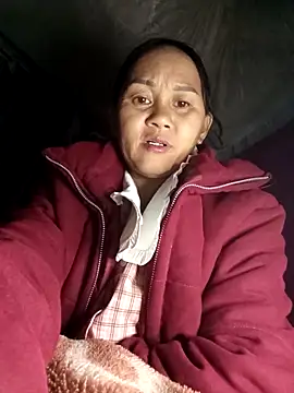 Snapshot of MaiHoa69 chatting on February 4, 2026, 8:31 am MaiHoa69 online show from February 4, 2026, 8:31 am