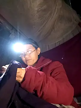 Snapshot of MaiHoa69 chatting on March 8, 2026, 2:04 am MaiHoa69 online show from March 8, 2026, 2:04 am