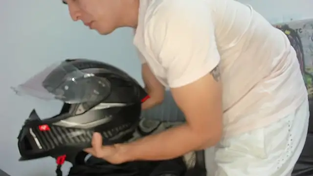 Mike3Xxx online show from October 7, 2025, 12:08 am