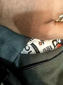 hotboy43339 online show from October 30, 2025, 3:52 am