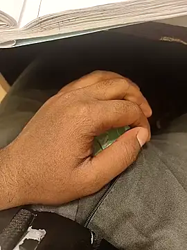 hotboy43339 online show from March 12, 2026, 3:12 am