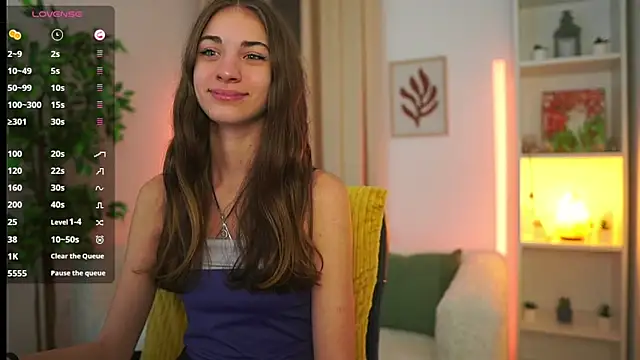 Sophie  Nice online show from October 15, 2025, 5:57 pm