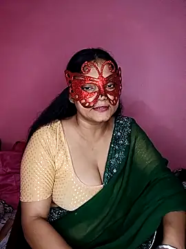 Snapshot of MEERAcle chatting on May 9, 2026, 3:17 pm MEERAcle online show from May 9, 2026, 3:17 pm
