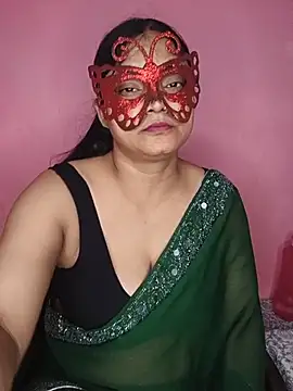 Snapshot of MEERAcle chatting on May 21, 2026, 11:12 pm MEERAcle online show from May 21, 2026, 11:12 pm