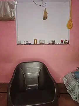 Snapshot of MEERAcle chatting on May 26, 2026, 3:41 pm MEERAcle online show from May 26, 2026, 3:41 pm