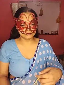 Snapshot of MEERAcle chatting on June 4, 2026, 12:05 am MEERAcle online show from June 4, 2026, 12:05 am