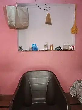 Snapshot of MEERAcle chatting on June 8, 2026, 1:28 am MEERAcle online show from June 8, 2026, 1:28 am