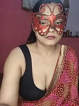 Snapshot of MEERAcle chatting on June 17, 2026, 5:03 pm MEERAcle online show from June 17, 2026, 5:03 pm