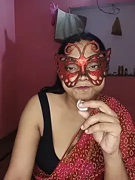 Snapshot of MEERAcle chatting on June 18, 2026, 5:41 am MEERAcle online show from June 18, 2026, 5:41 am