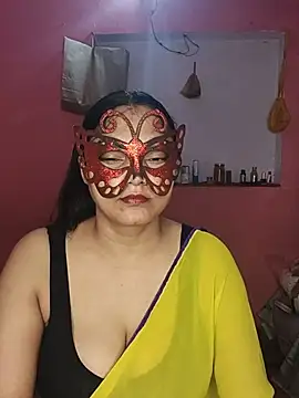 Snapshot of MEERAcle chatting on July 7, 2026, 3:42 am MEERAcle online show from July 7, 2026, 3:42 am
