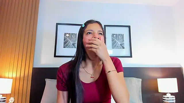 catalina jolie online show from February 12, 2026, 4:07 am