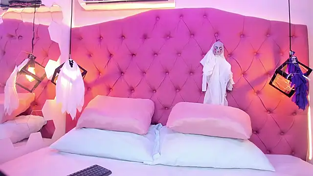 HannaPotther online show from October 6, 2025, 11:29 am