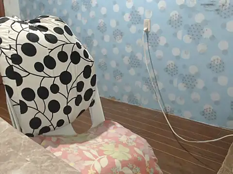 amazing jane2918 online show from May 25, 2026, 2:34 pm