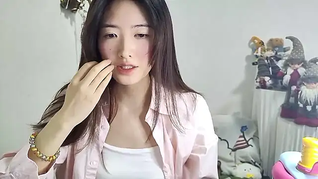 Moonlight-23 online show from January 10, 2026, 1:57 pm