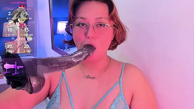 Snapshot of isa_grey_ chatting on October 15, 2025, 4:12 am isa grey online show from October 15, 2025, 4:12 am