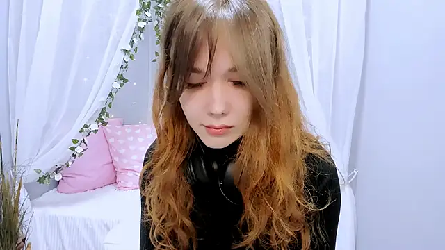 Anabel Montereau online show from December 19, 2025, 2:02 pm