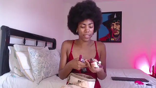 lucyymaximo online show from May 8, 2026, 7:19 pm